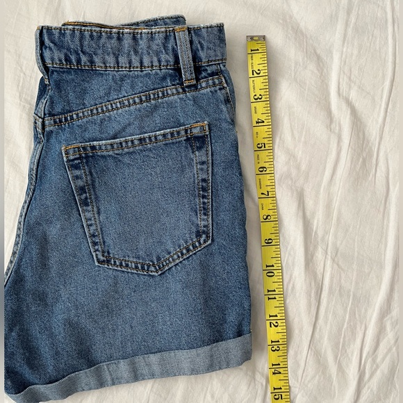 H&M Divided Vintage High Waist Denim Shorts - Picture 4 of 8